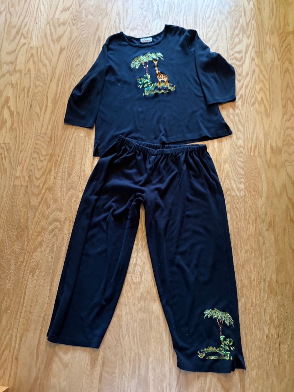 Giraffe Applique Casual Corner Black Outfit Top with Matching Pants Sz XL
